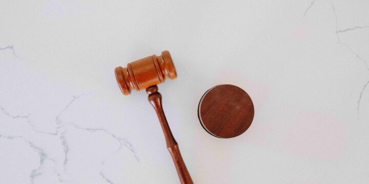 Tingey injury law firm 6sl88x150 Xs unsplash 1